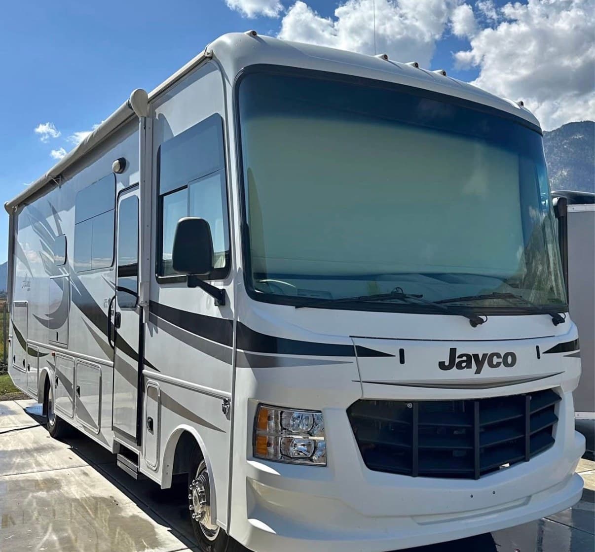 2018 Jayco Alante 29S exterior